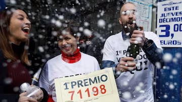 ¿Qué podías comprar con el premio gordo de la Lotería de Navidad de España en diferentes épocas?