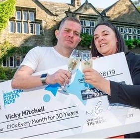 Primera ganadora de la lotería Set For Life del reino Unido (Vicky Mitchell)